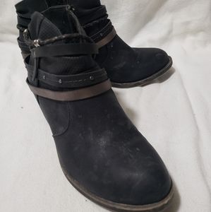 Ankle boots